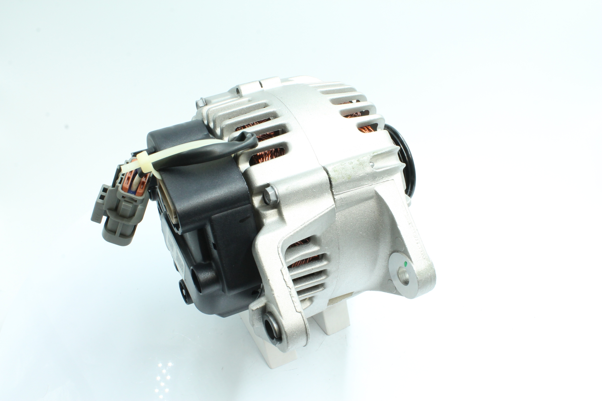 PowerMax MD318458 Alternátor 89213308