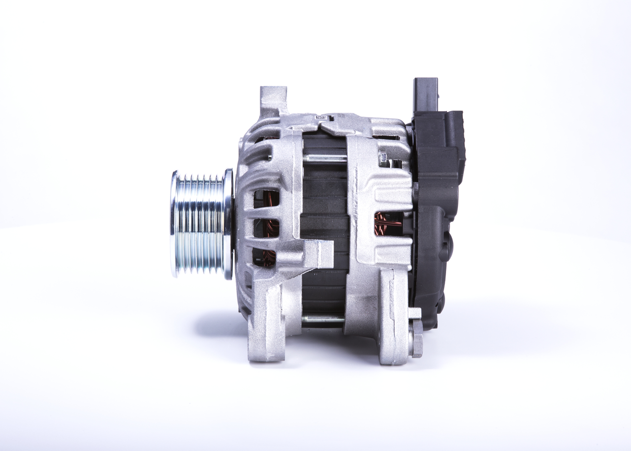 BOSCH F 000 BL0 131 Lichtmaschine Toyota Hilux Mk8