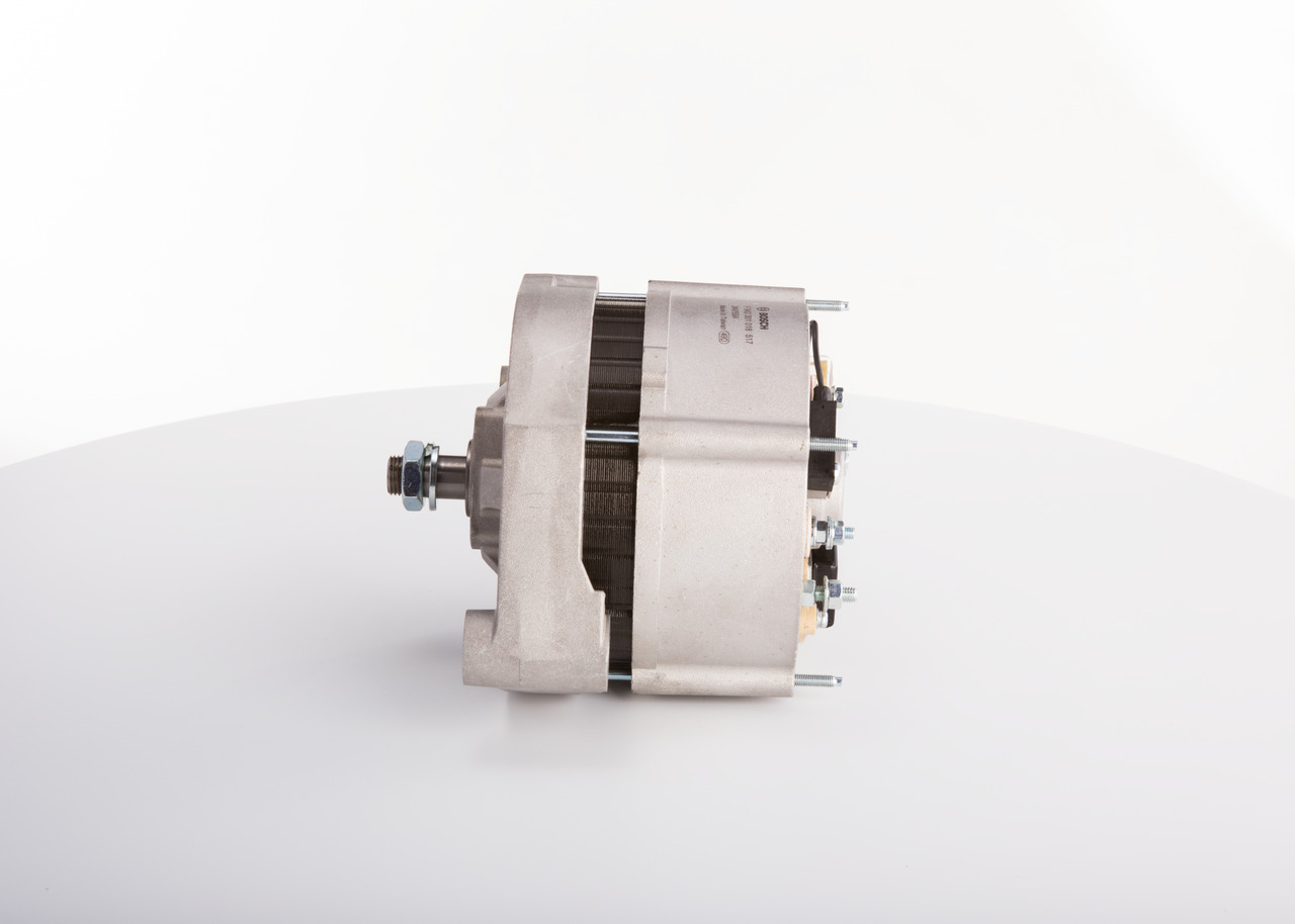 F 042 301 018 BOSCH 6779261 Lichtmaschine