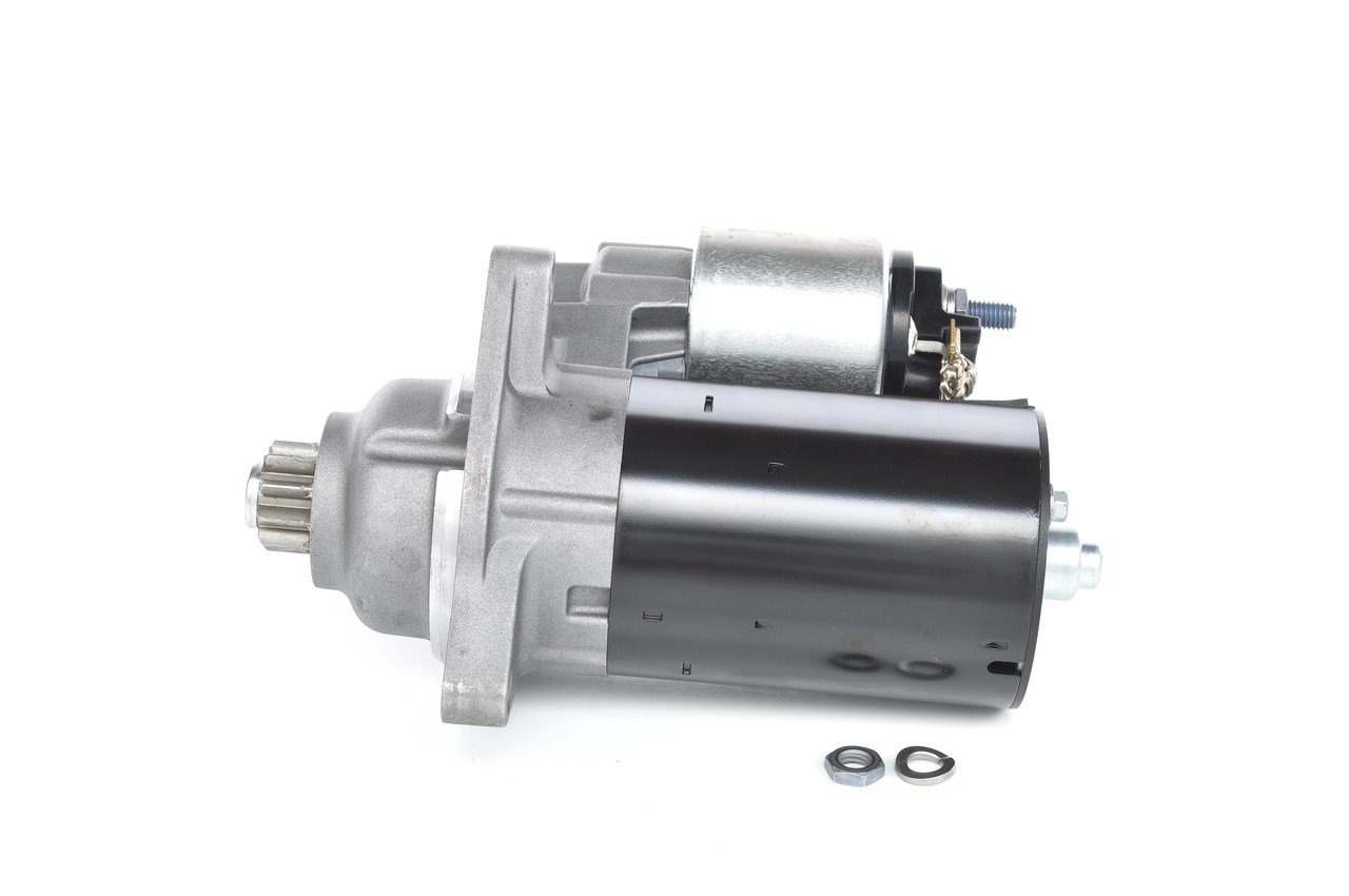 0 001 121 010 BOSCH 02B911023F Anlasser