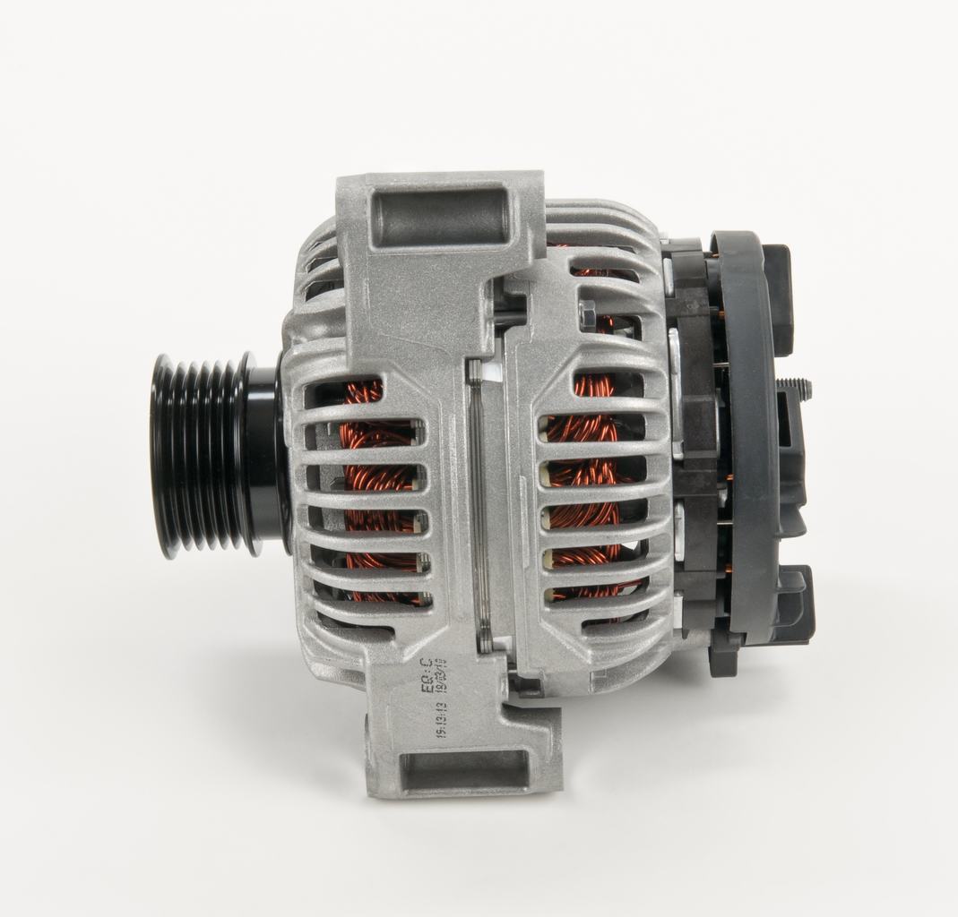 BOSCH 0 124 515 046 Kintamosios srovės generatorius Mercedes S203 C 200 2.0 Kompressor (203.245) 163 AG benzinas 2001