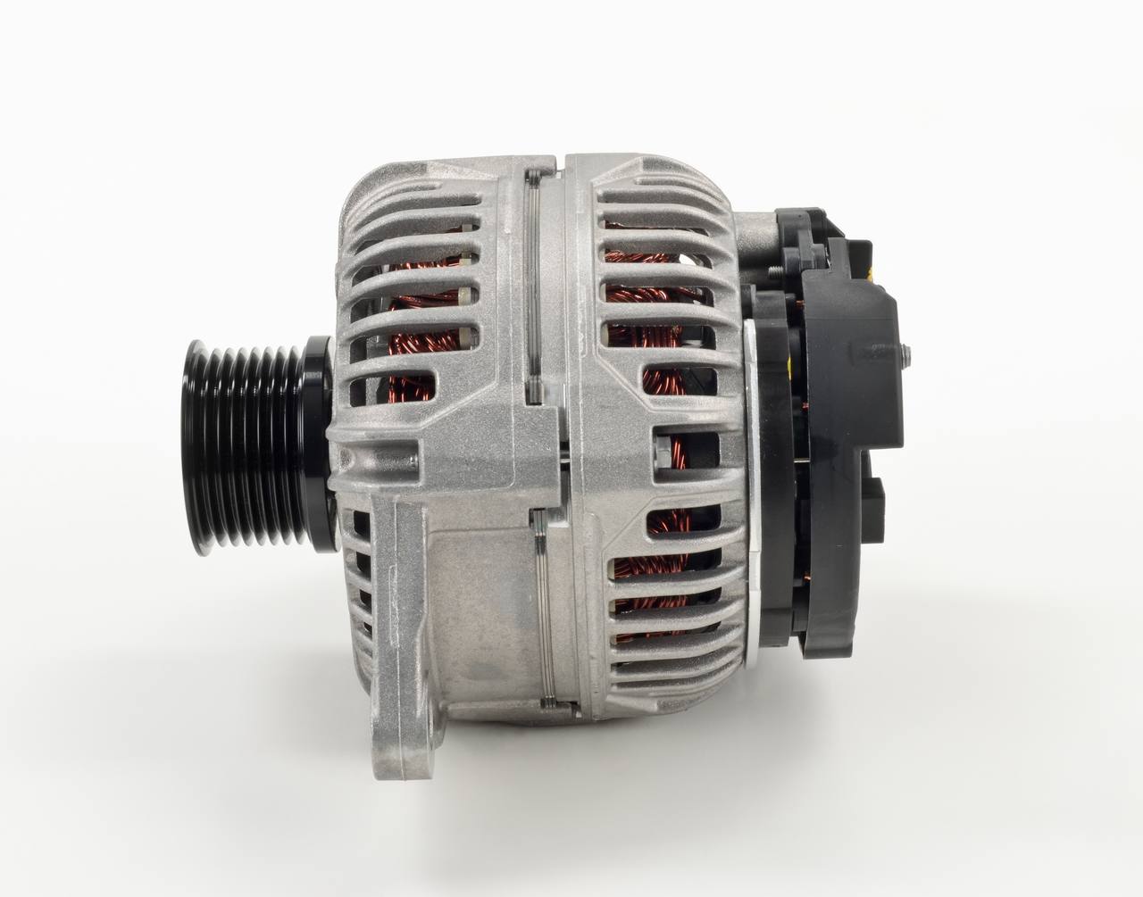 BOSCH 504225815 Alternátor 0 124 515 113