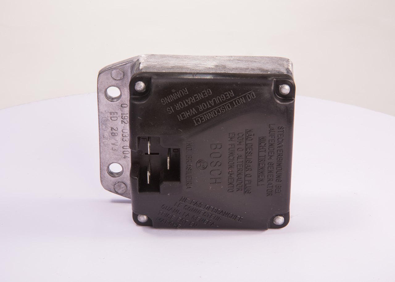 BOSCH 0 192 033 004 spanningsregelaar 477976