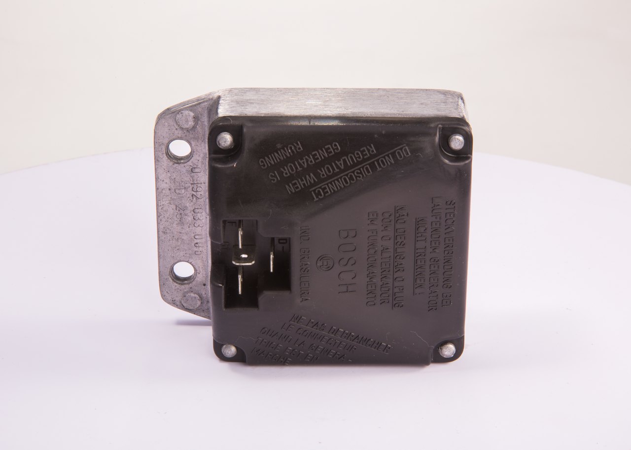 BOSCH 0 192 033 005 spanningsregelaar 90.80110.1322
