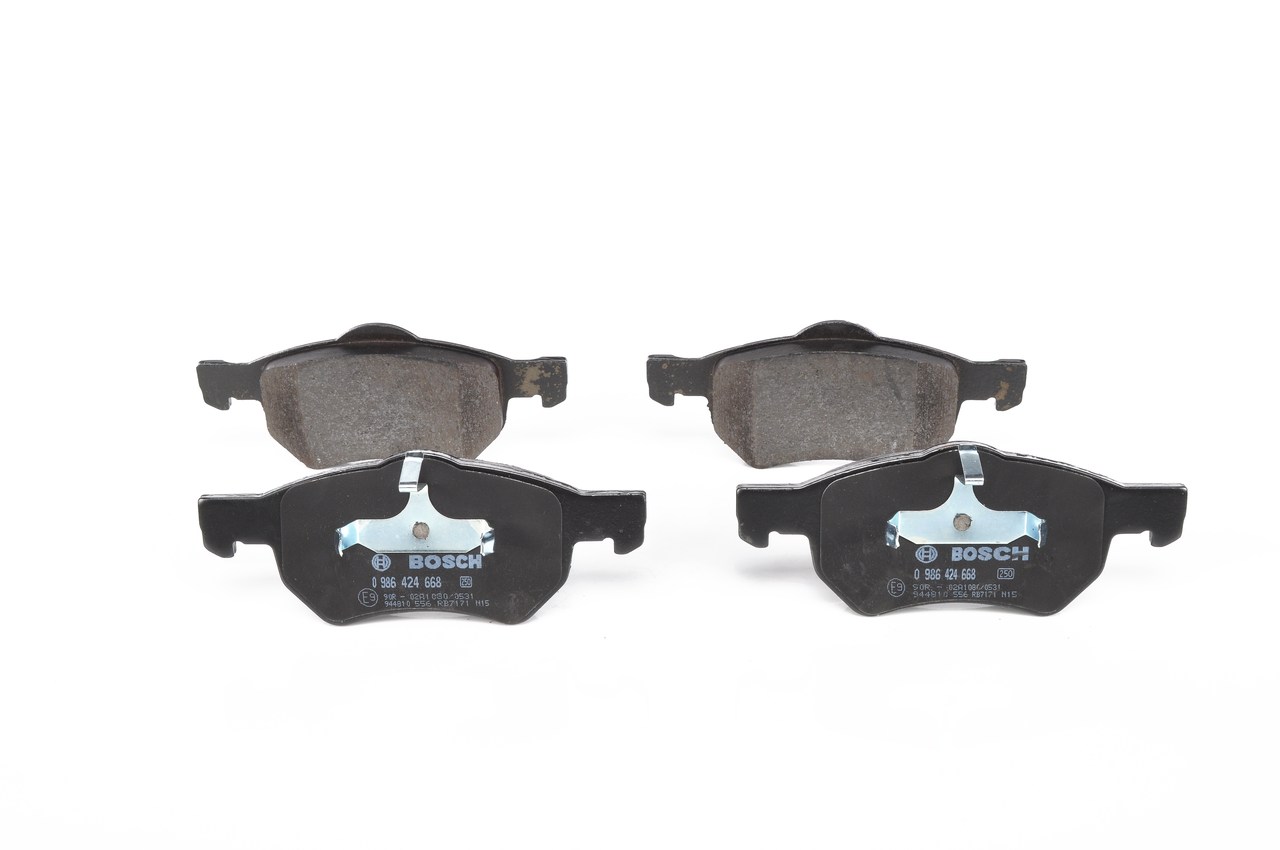 BOSCH 0 986 424 668 Stabdžių kaladėlės Chrysler Voyager GS