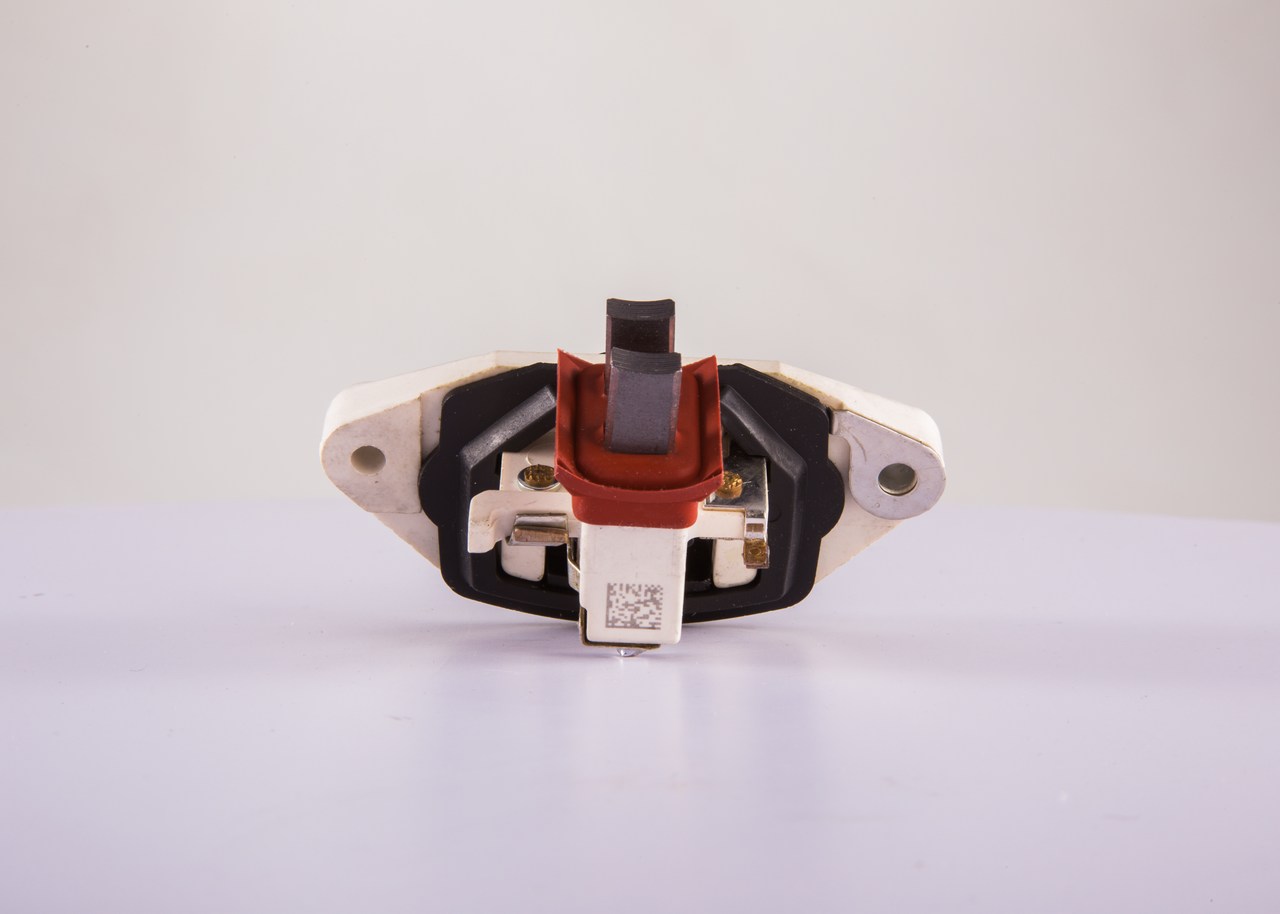 BOSCH A 187 906 Regulátor alternátora 1 197 311 032