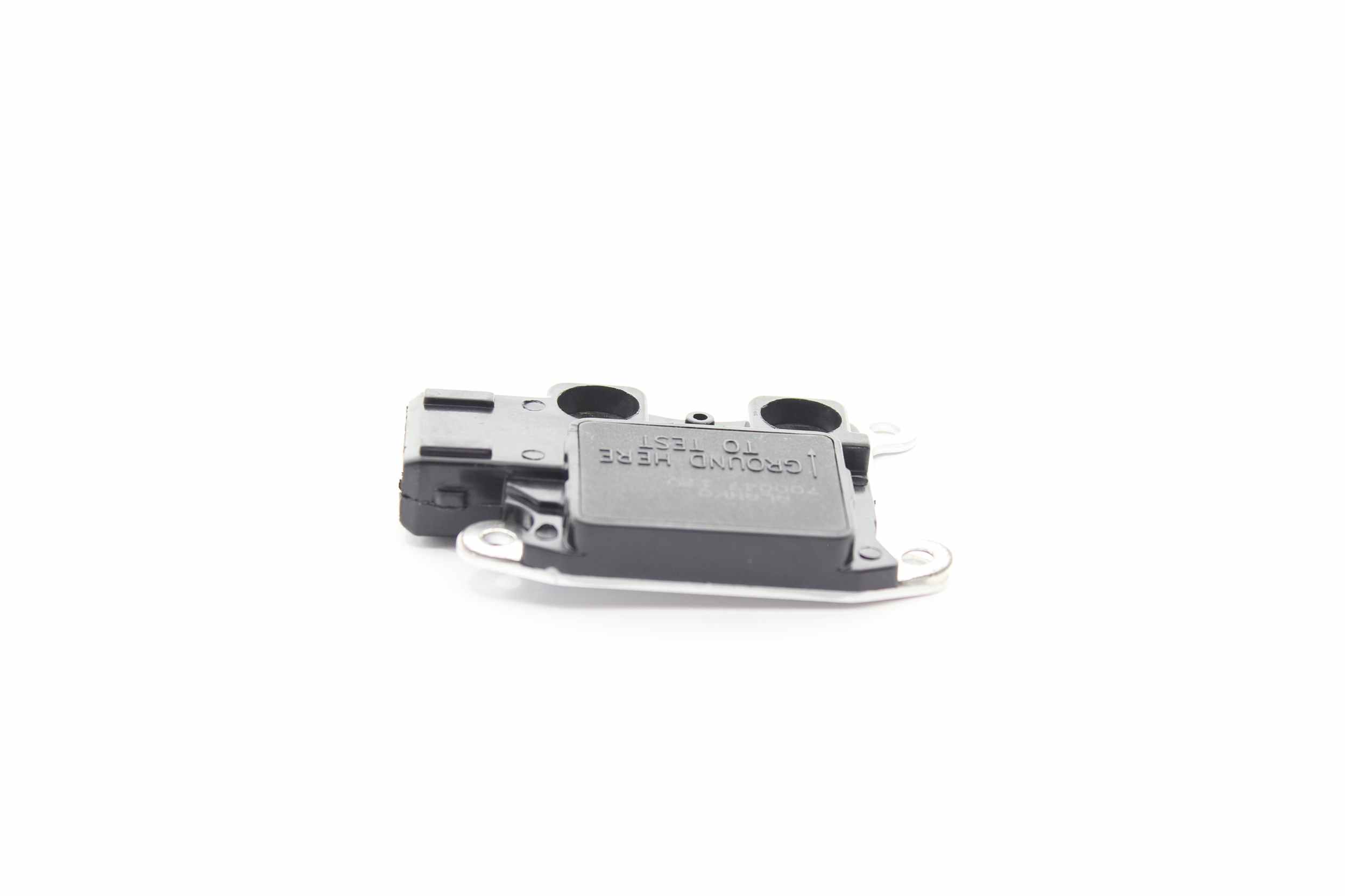 ALANKO 10700047 Laddningsregulator Ford Mondeo GBP 1.8 TD 88 hk Diesel 1996