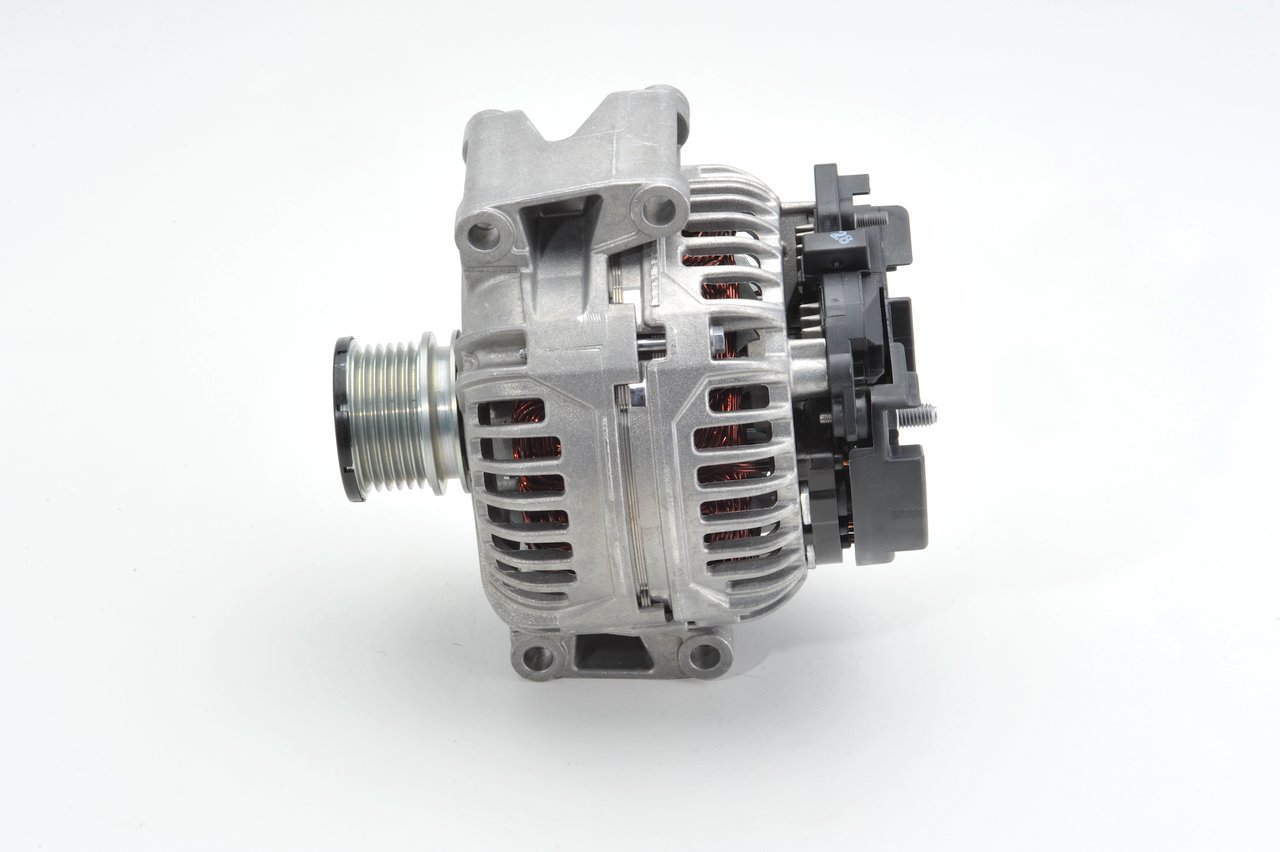BOSCH A013 154 15 0280 Laturi 0 124 515 216