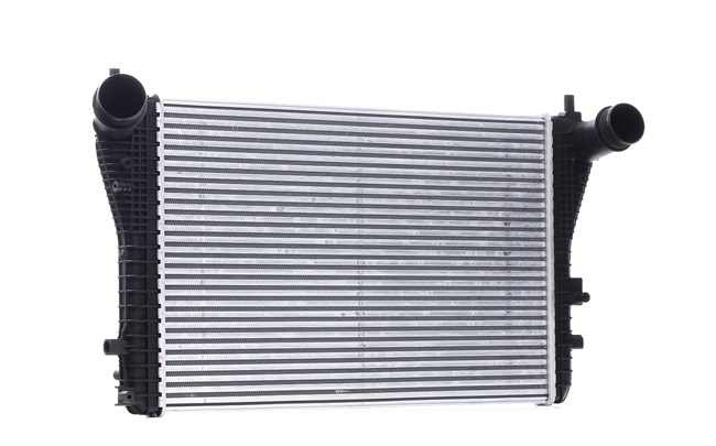 STARK SKICC-0890467 Intercooler VW Passat B7 Sedan 3.6 FSI 4motion 300 hk Bensin 2014
