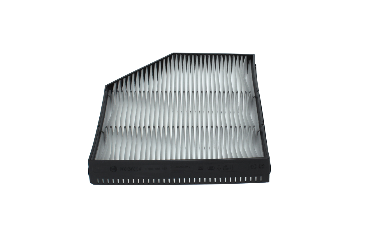 1 987 435 137 BOSCH 9608300218 Innenraumfilter