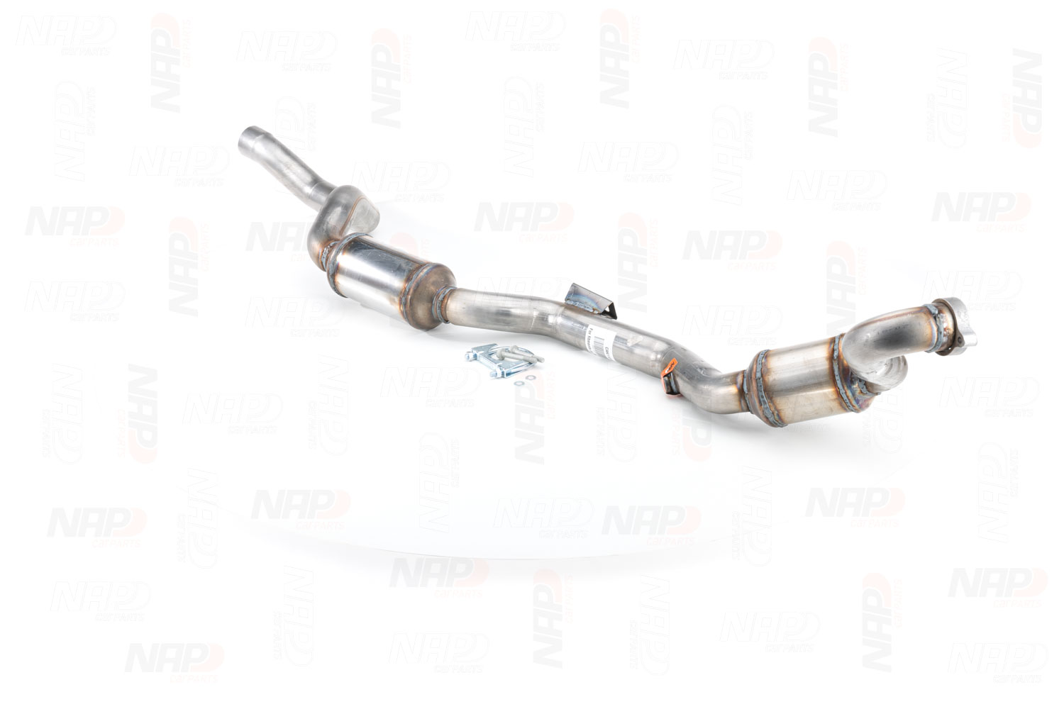 Catalizador de escape NAP carparts MERCEDES-BENZ GLA CAK11077