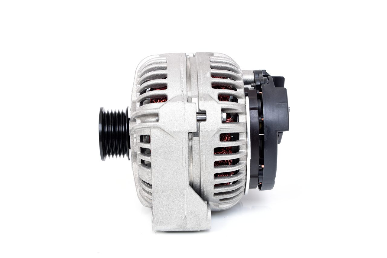 BOSCH A 013 154 8602 Alternátor 0 124 615 073