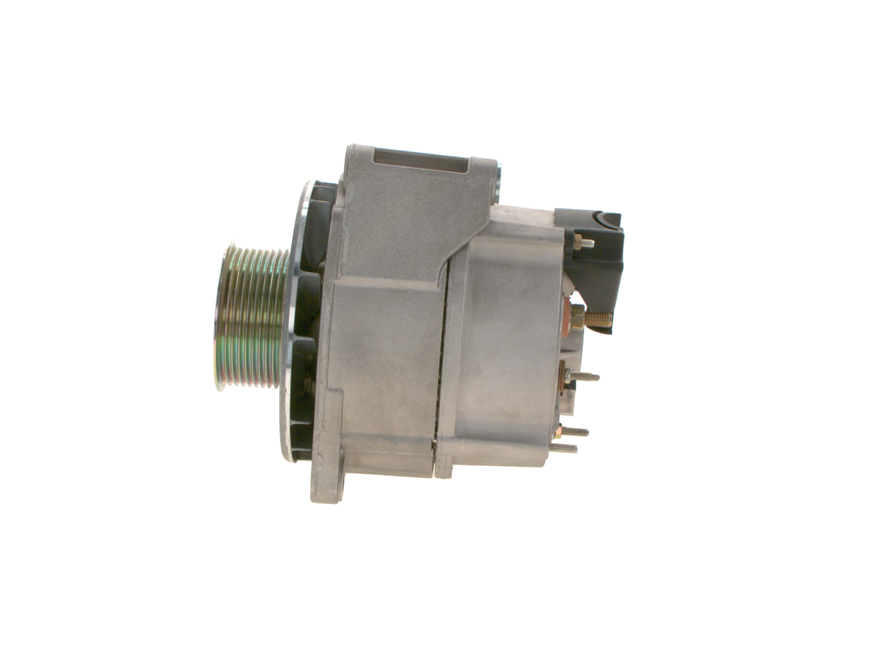 BOSCH A013-154-7202 Alternátor 1 986 A01 126