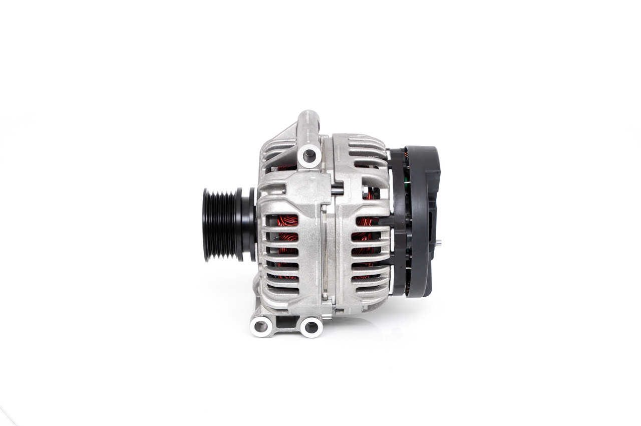BOSCH 77 01 476 810 Alternátor 1 986 A01 143