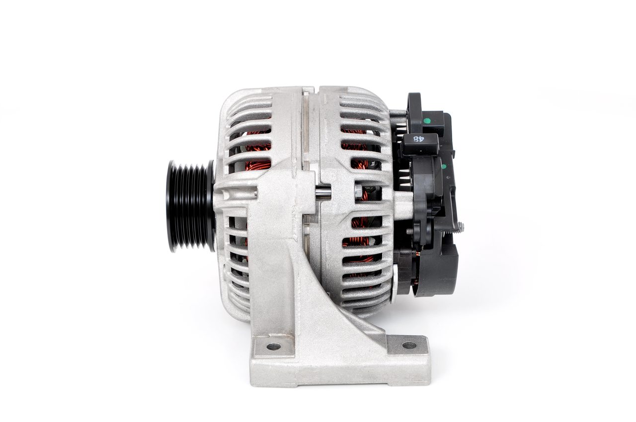 1 986 A01 154 BOSCH 8637847 Lichtmaschine