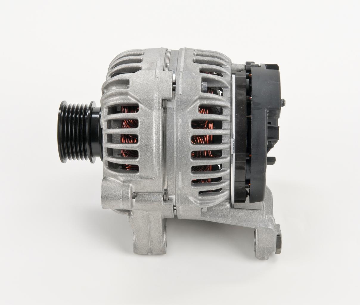 BOSCH 12 31 7 519 618 Alternátor 1 986 A01 176
