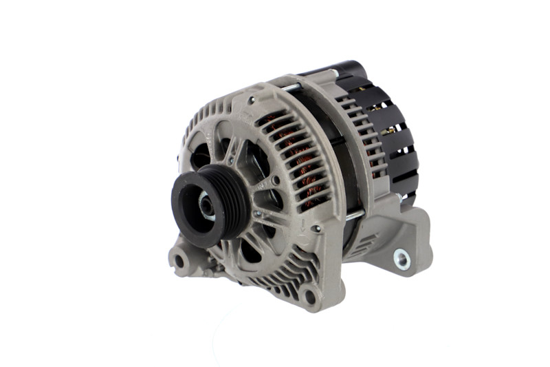 REMANTE 011-003-000472R dynamo / alternator YLE 0000 70