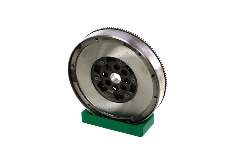 REMANTE 009-001-000064R vliegwiel 56 16 022