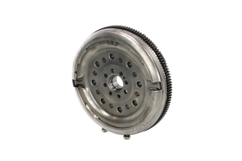 REMANTE 009-001-000148R svinghjul AUDI A3 8v 2.0 TFSI 190 hk Bensin 2016