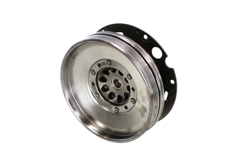 REMANTE 009-001-000149R svinghjul Audi A6 C8 45 TFSI Mild Hybrid 245 hk bensin/elektro 2025