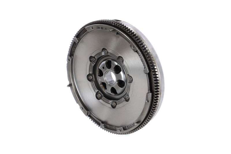REMANTE 009-001-000170R vliegwiel 03L 105 266 CC