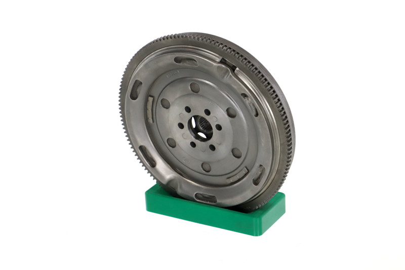 REMANTE 009-001-000231R vliegwiel 03G 105 317 D