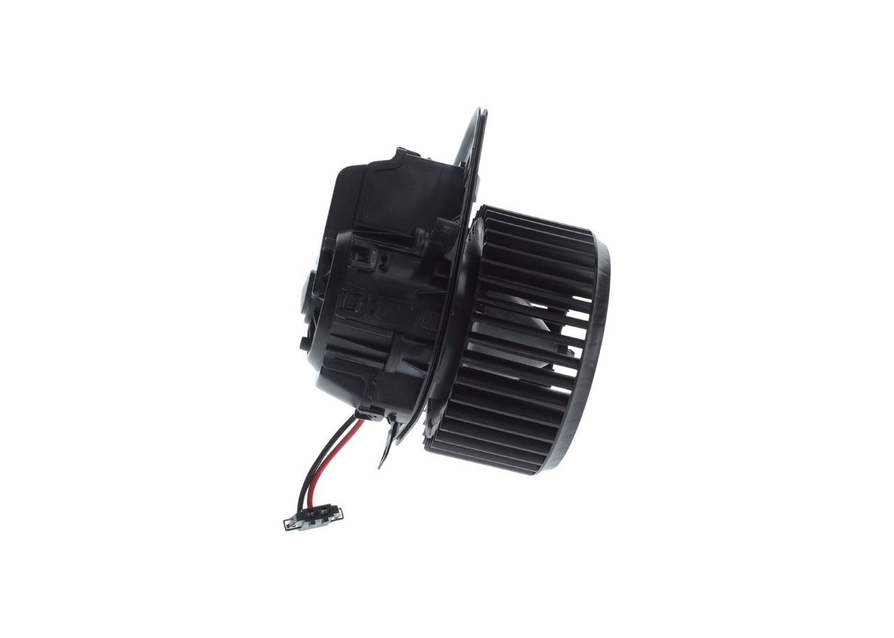 BOSCH 0 130 115 811 Lämmityslaitteen puhallin VW Multivan T6 2.0 TDI 150 hv Diesel 2015