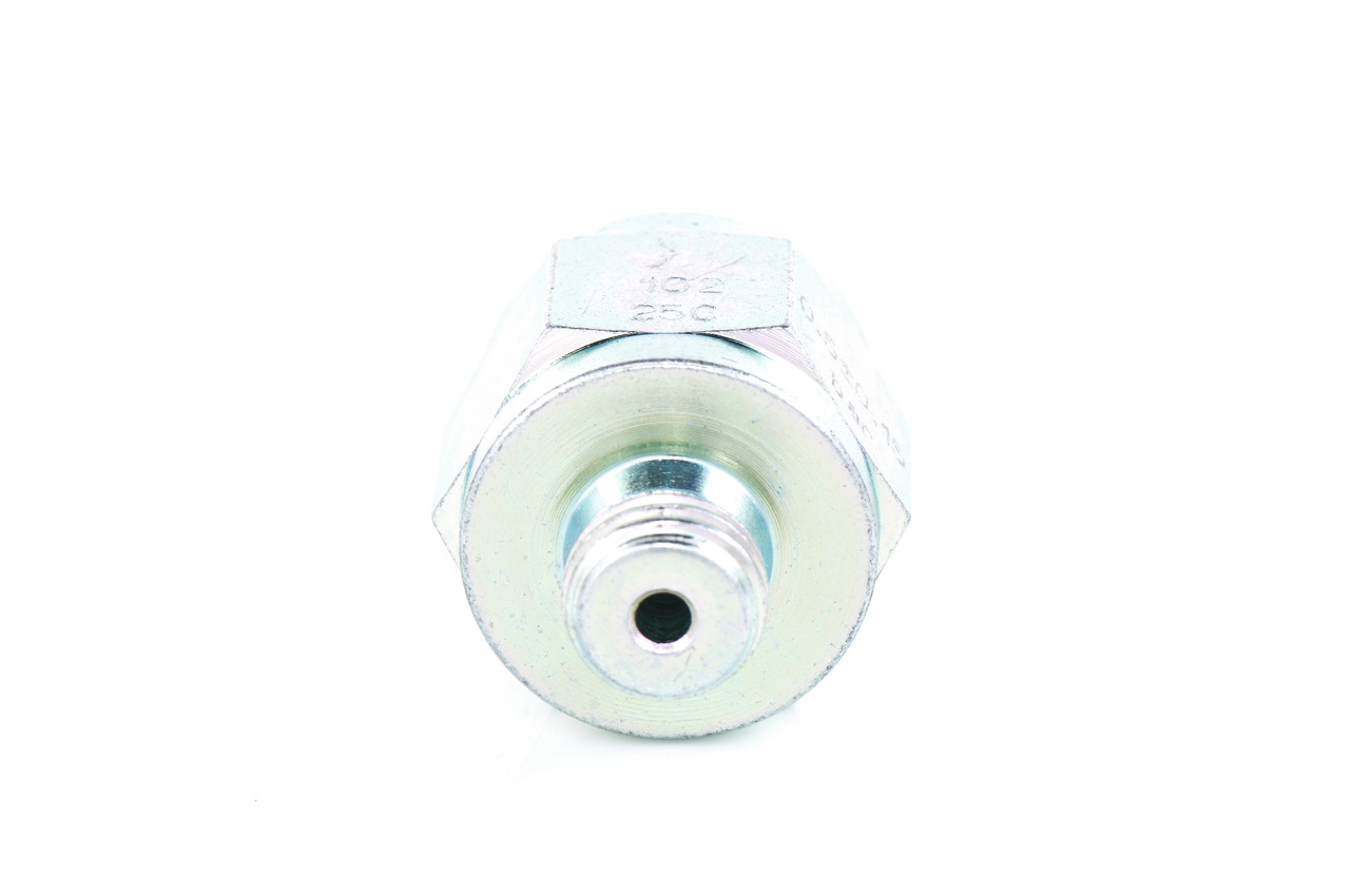 BOSCH 1676882 Włącznik ciśnieniowy oleju 0 986 346 004