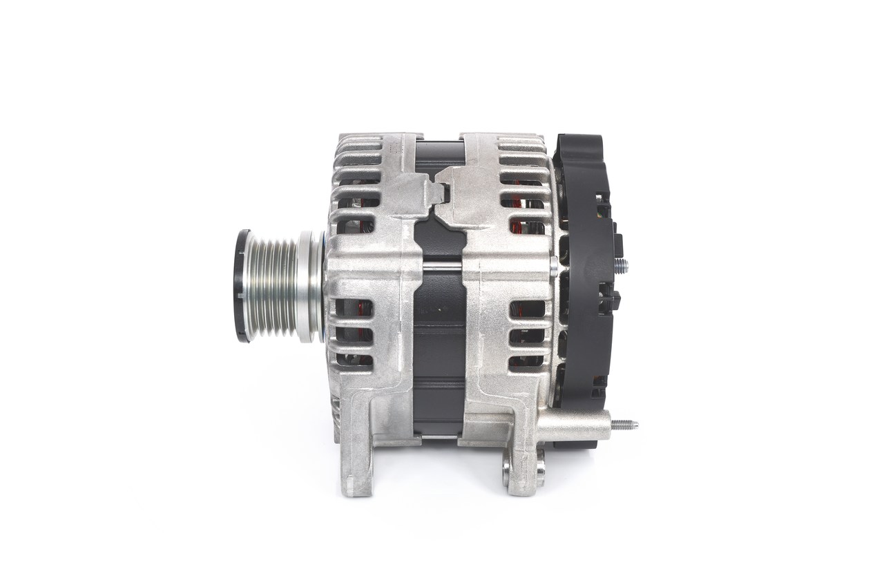BOSCH 0 121 715 177 dynamo / alternator 03G 903 016LX