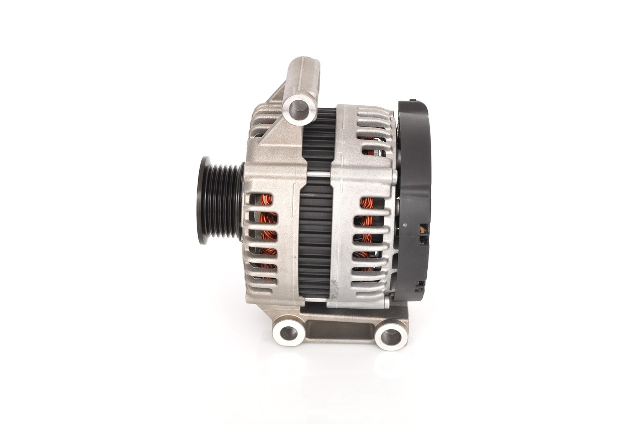 0 121 615 107 BOSCH 2099437 Lichtmaschine