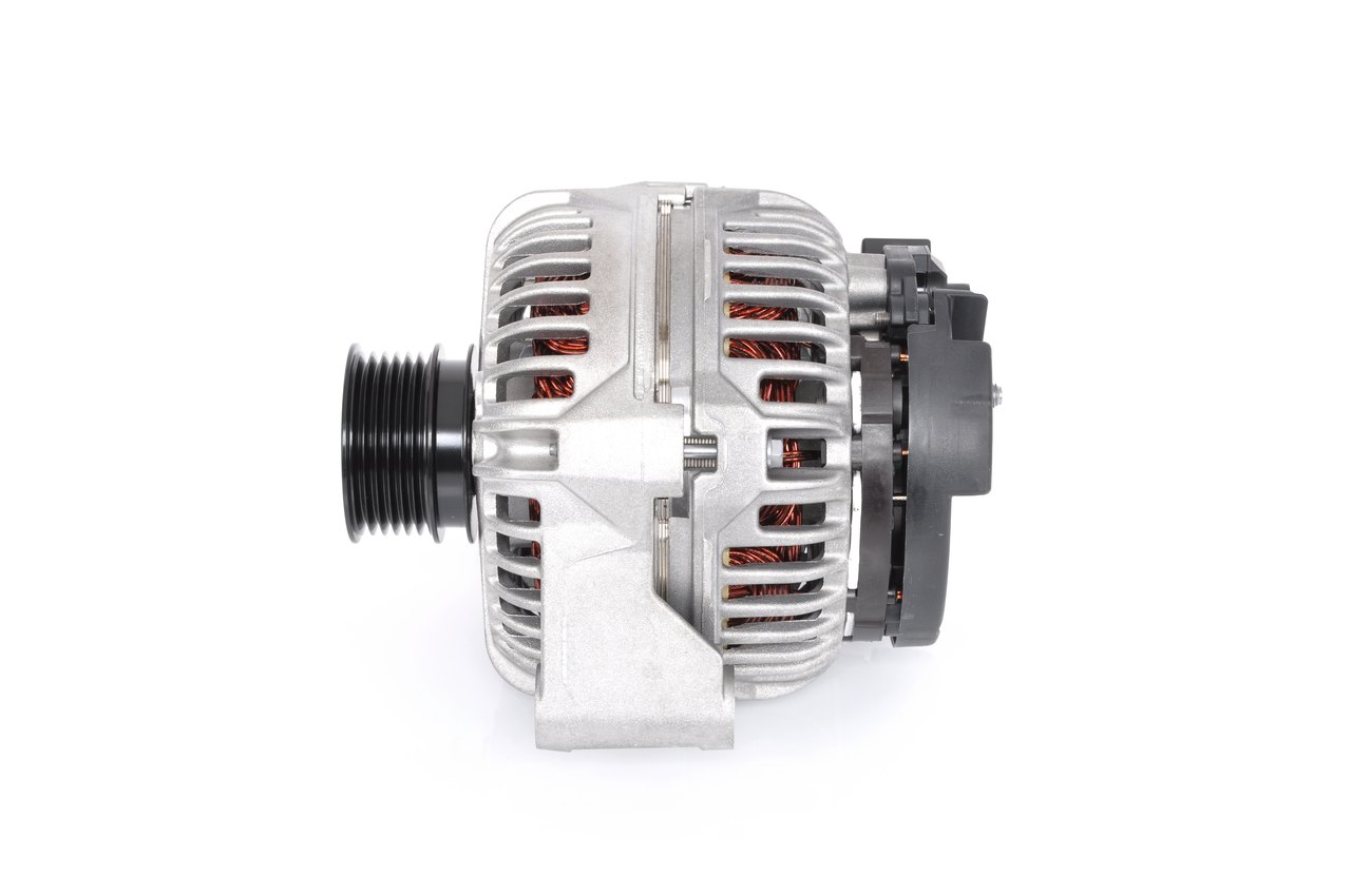 BOSCH A012 154 00 02 Alternátor 0 124 515 063