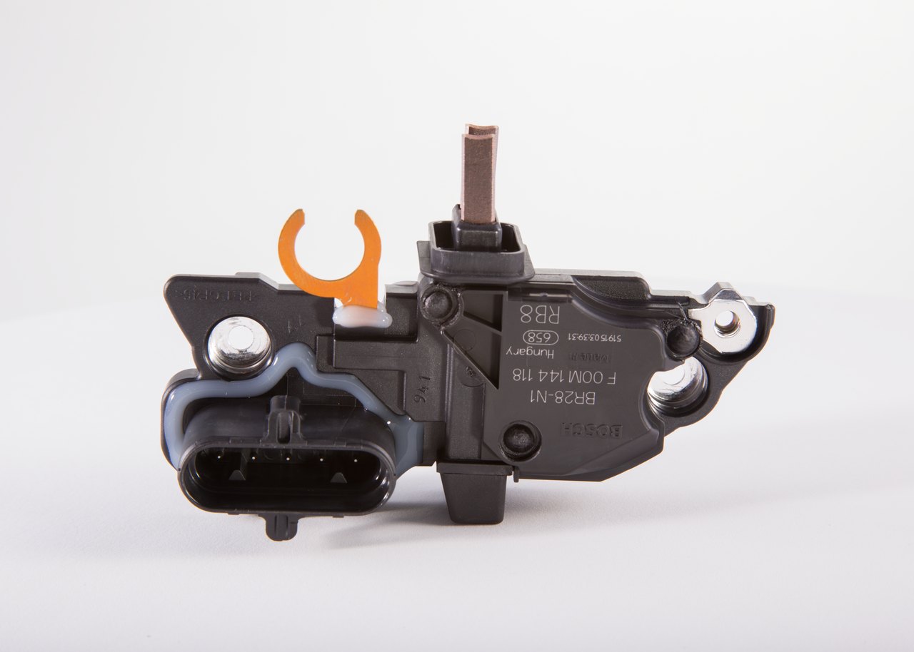 F 00M 144 118 BOSCH 1810399 Lichtmaschinenregler