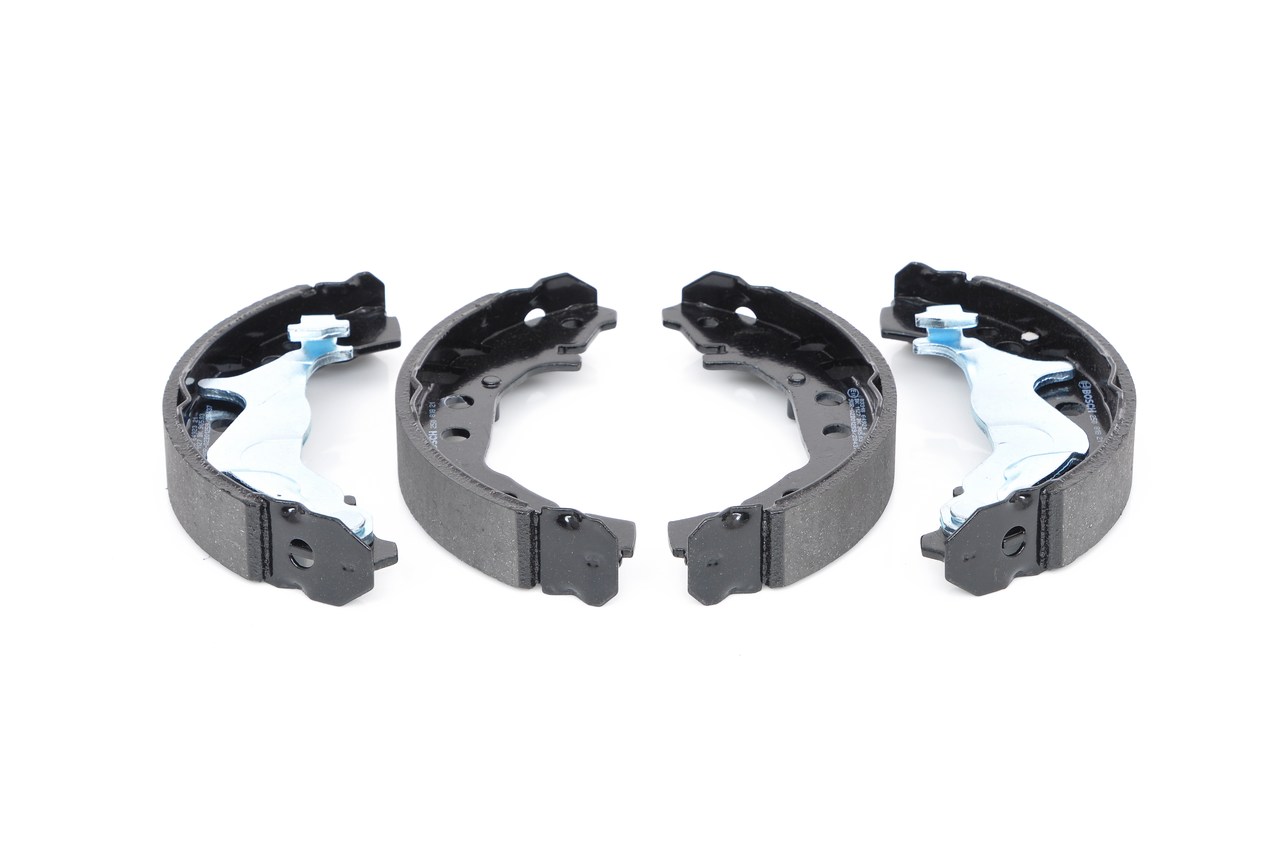 BOSCH 0 986 487 953 Garnitura zavorne celjusti Suzuki Celerio LF 1.0 (AVK310) 68 km Bencin 2020