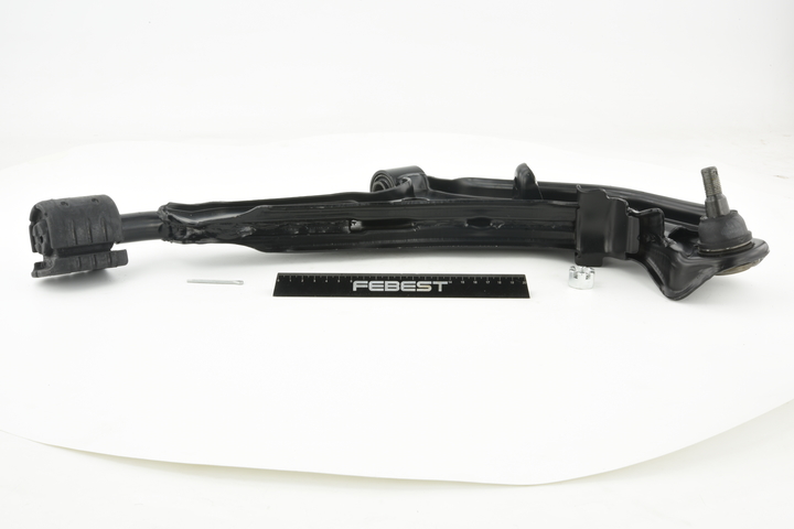 FEBEST 0224-A32RH Braço de suspensão Nissan Maxima A32 2.5 V6 24V 190 cv Gasolina 1998