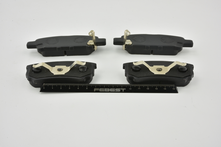FEBEST 0401-CSR bremseklosser Mitsubishi Lancer 7 Sedan 1.6 110 hk Bensin 2012